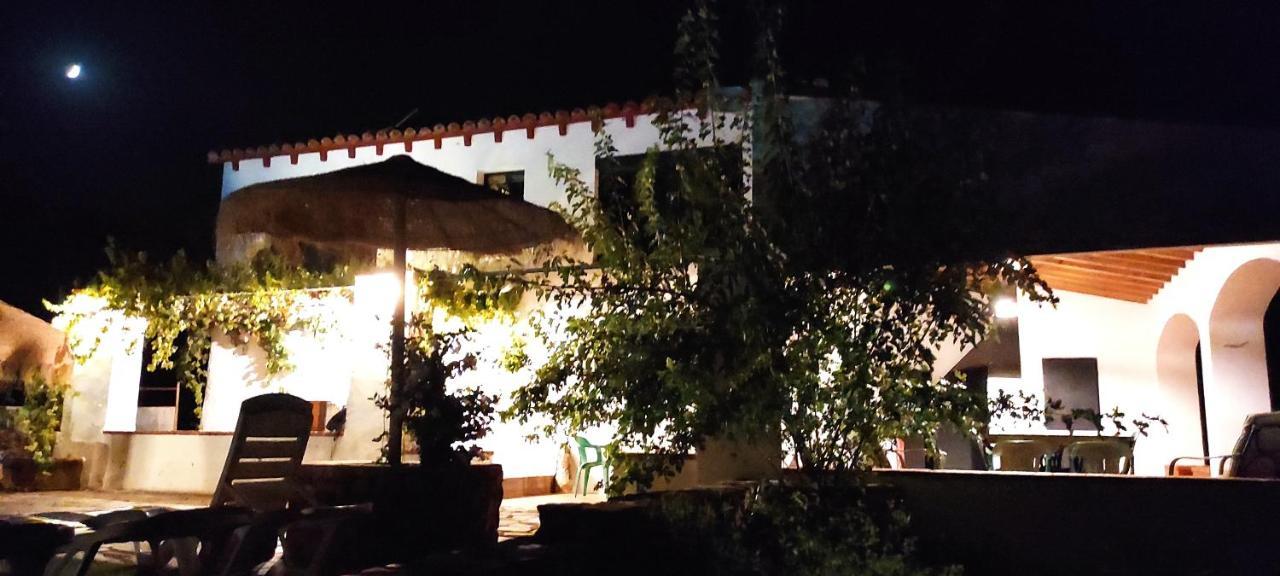 Casa Rural Monterrey Aroche Esterno foto